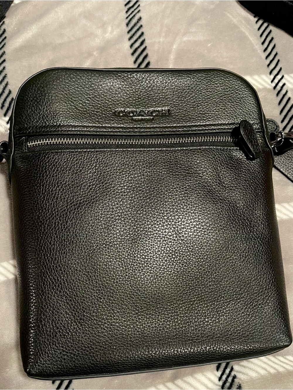 Coach Unisex Black Pebbled Leather Messenger Crossbody Brand New w/Tags